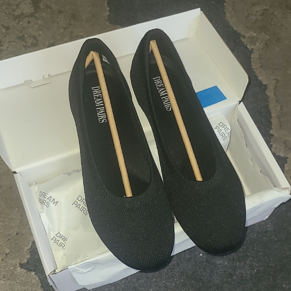 Dream Pairs Women's Elegant Black Loafers